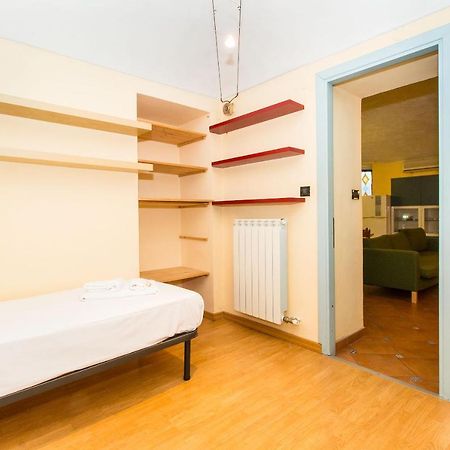 Porta Nuova Central Flat With Balcony Торино Екстериор снимка