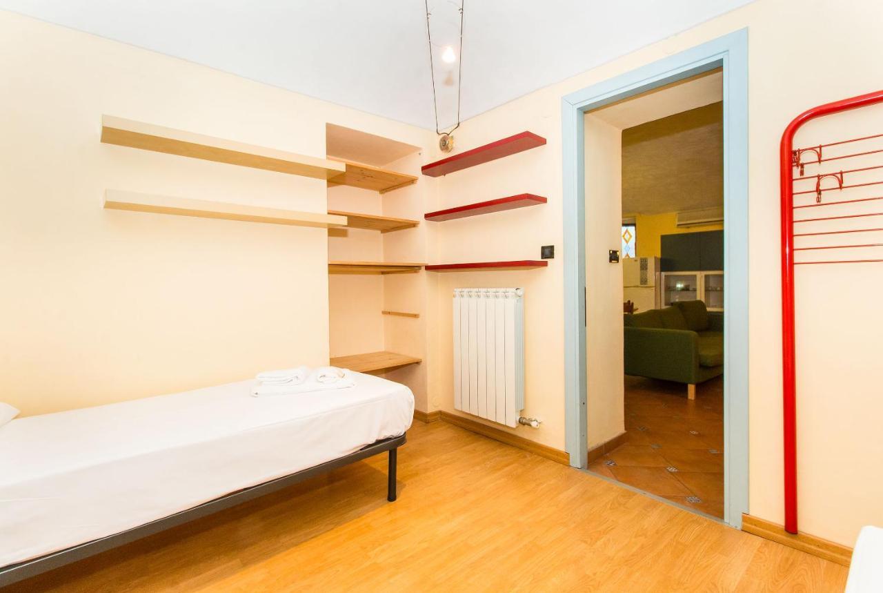 Porta Nuova Central Flat With Balcony Торино Екстериор снимка