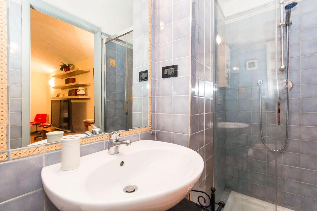 Porta Nuova Central Flat With Balcony Торино Екстериор снимка
