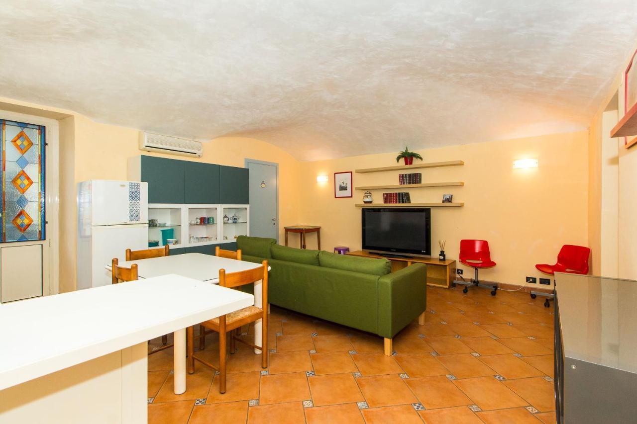 Porta Nuova Central Flat With Balcony Торино Екстериор снимка