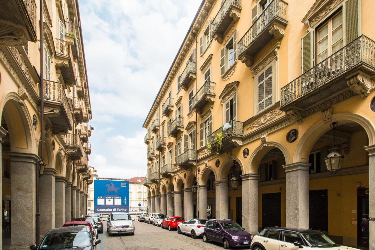 Porta Nuova Central Flat With Balcony Торино Екстериор снимка