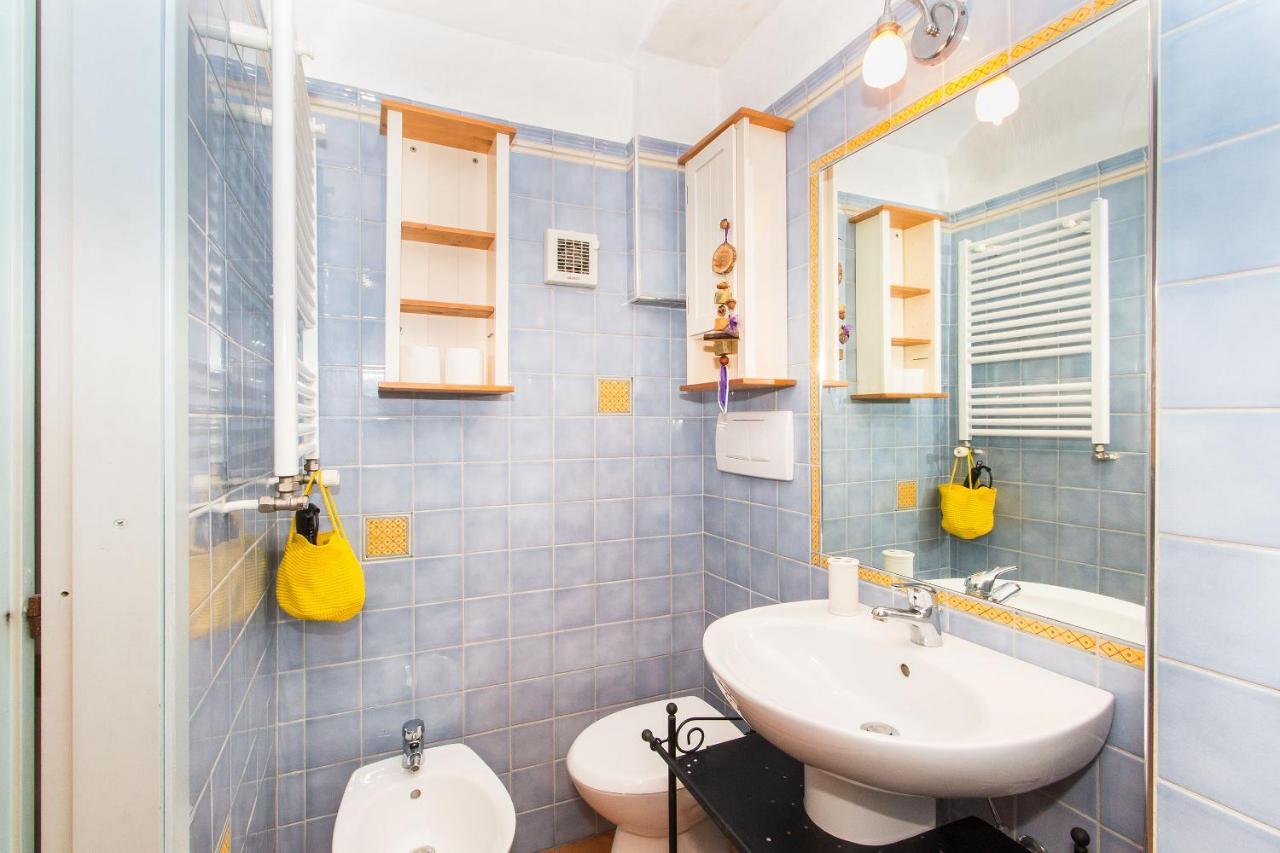 Porta Nuova Central Flat With Balcony Торино Екстериор снимка